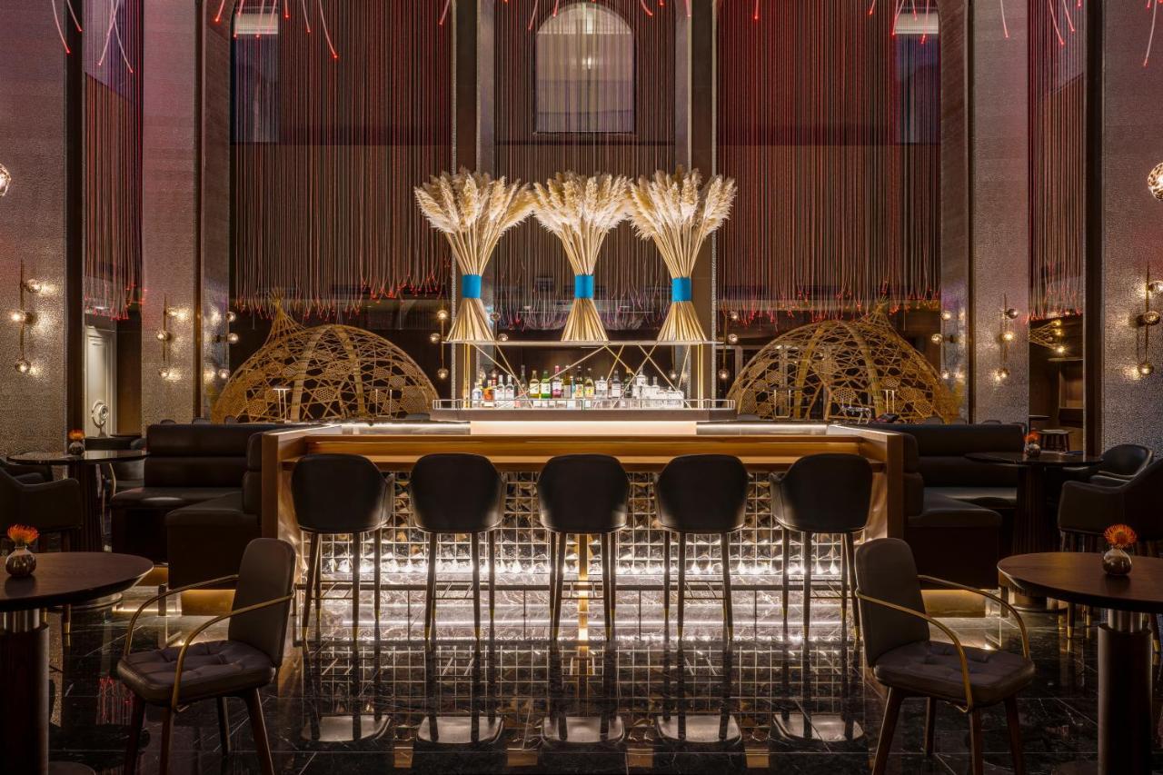 Отель Intercontinental Kaohsiung By Ihg Экстерьер фото The bar at the lobby