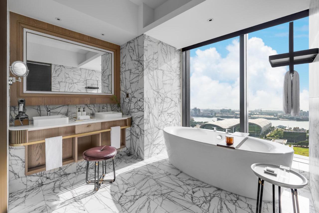 Отель Intercontinental Kaohsiung By Ihg Экстерьер фото Bathroom