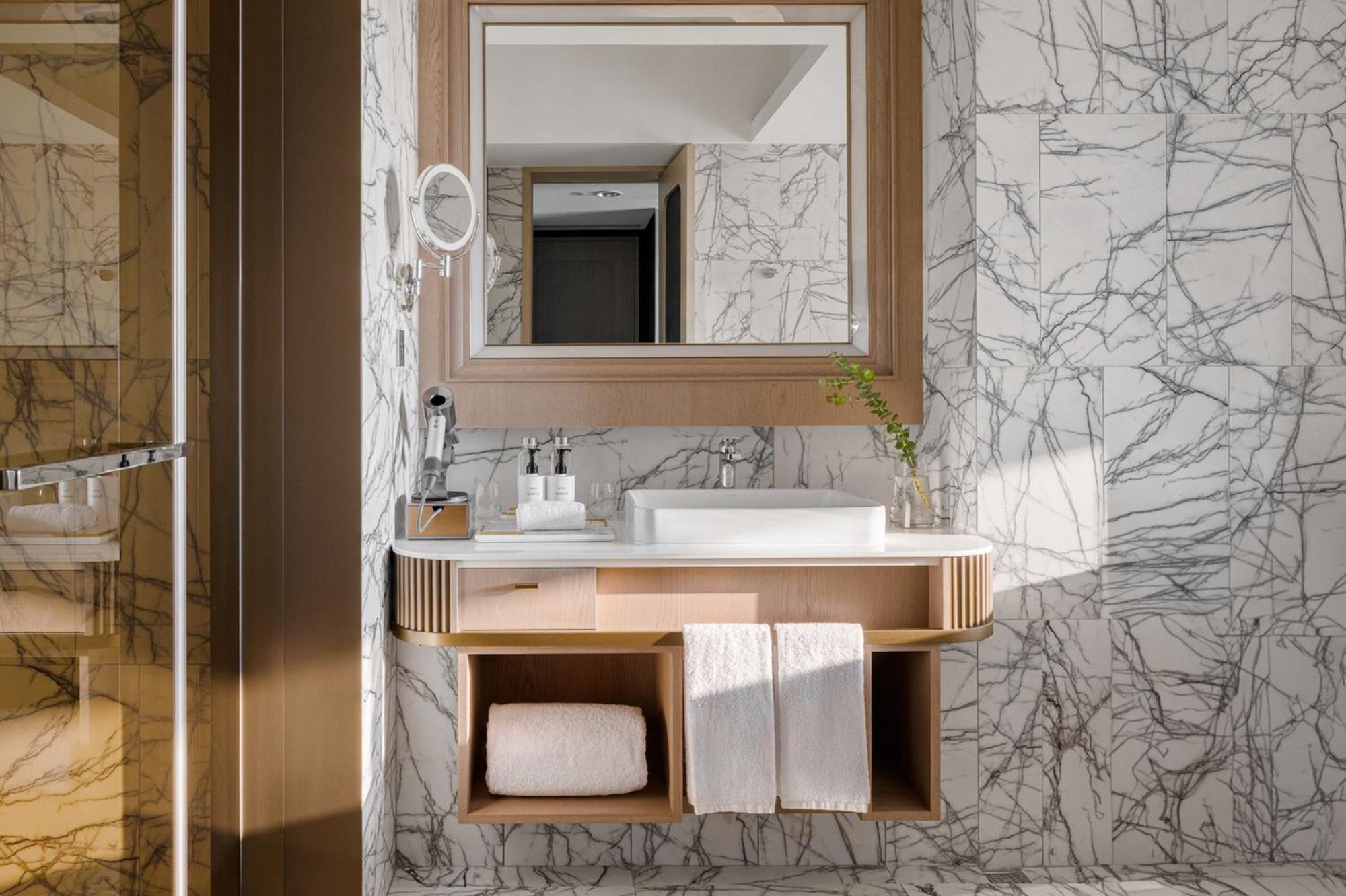 Отель Intercontinental Kaohsiung By Ihg Экстерьер фото Bathroom