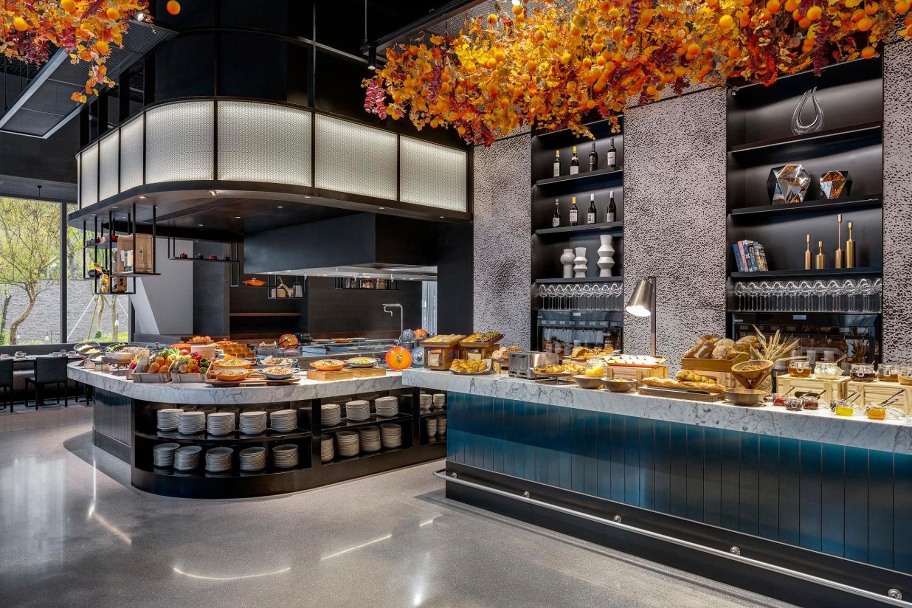 Отель Intercontinental Kaohsiung By Ihg Экстерьер фото The buffet at the restaurant