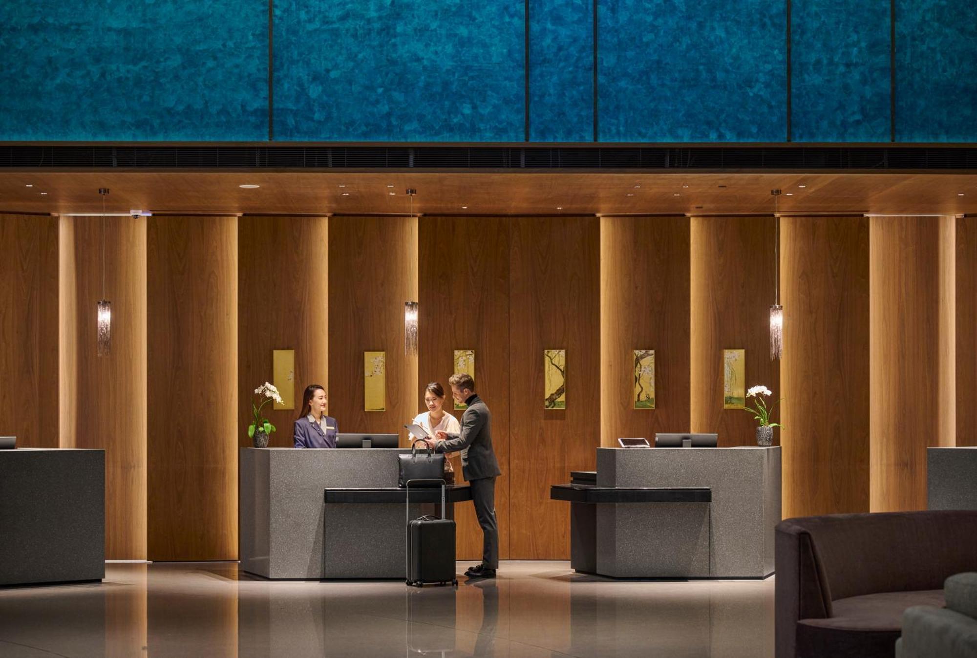 Отель Intercontinental Kaohsiung By Ihg Экстерьер фото The lobby of the hotel